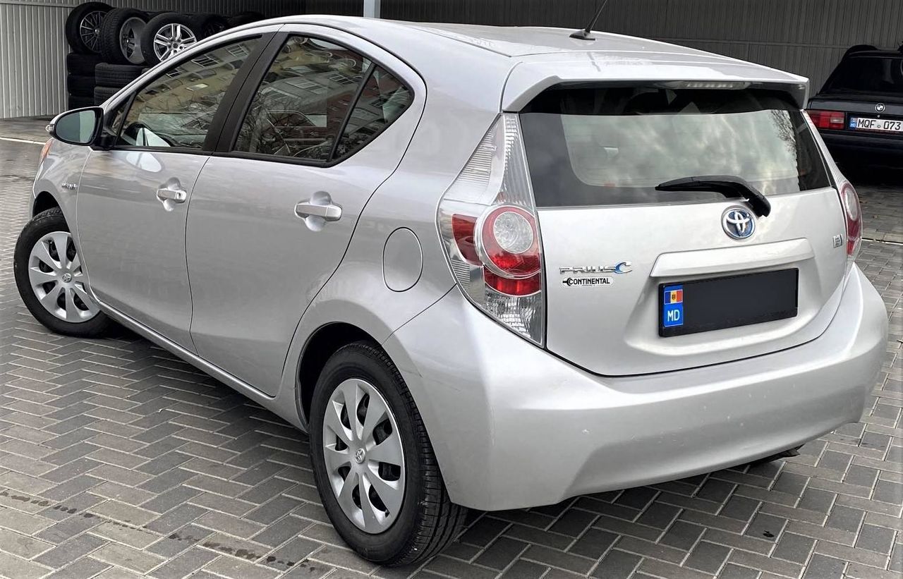 Prius C